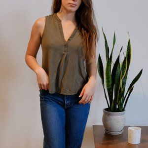 Gap Tank Top